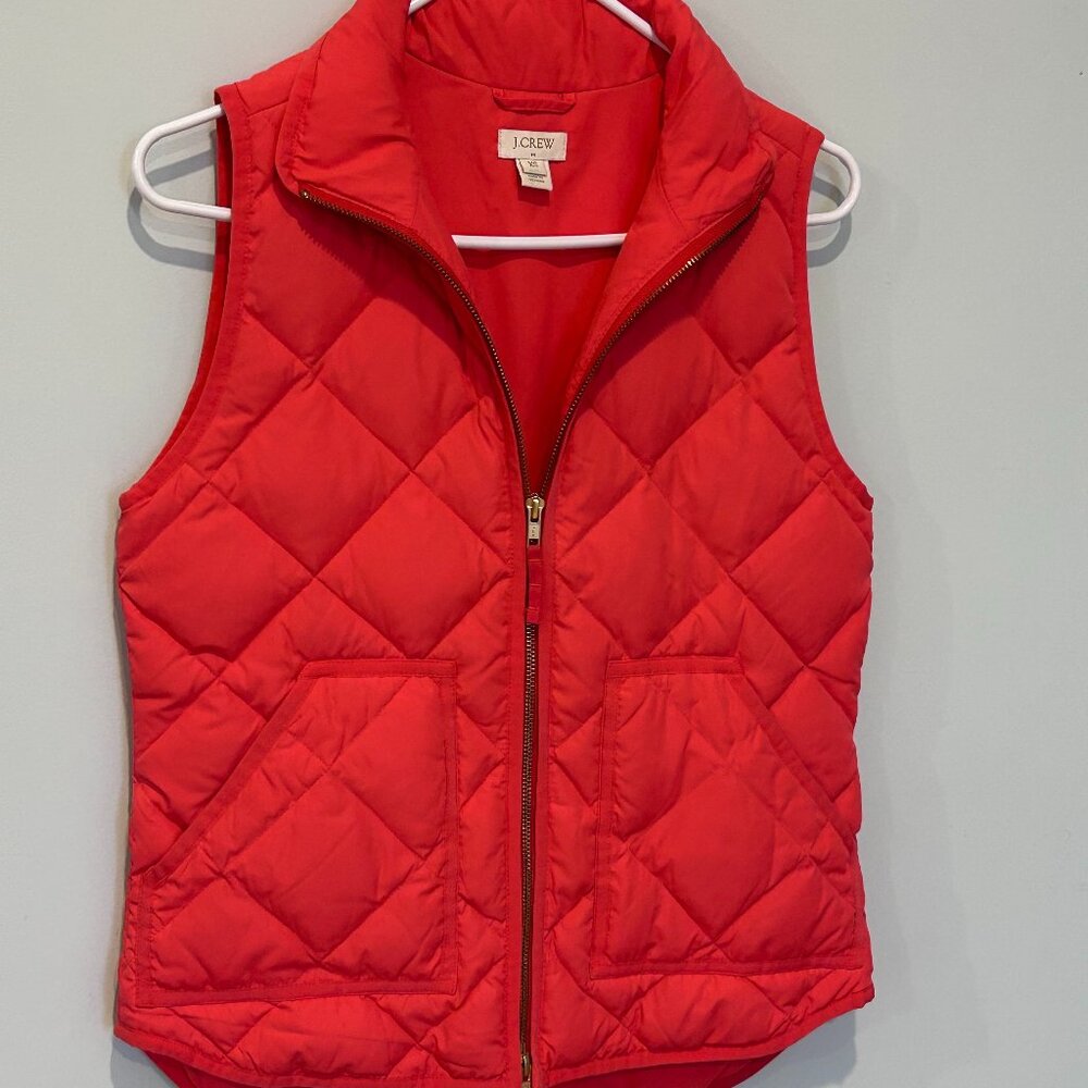 J. CREW Excursion Quilted Puffer Vest - Color: Coral (Candied Cherry) - Size XS